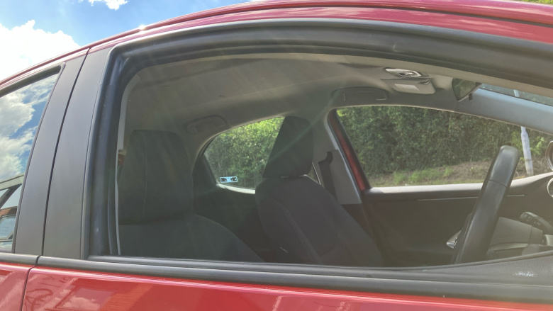 Toyota Yaris 1.5 Hybrid Icon 5dr CVT Hybrid Hatchback